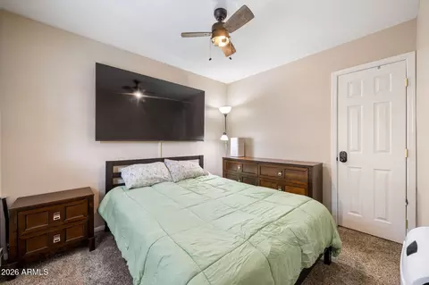 Bedroom - 3390 Apache Dr, Overgaard, AZ 85933 photo 1 of 2