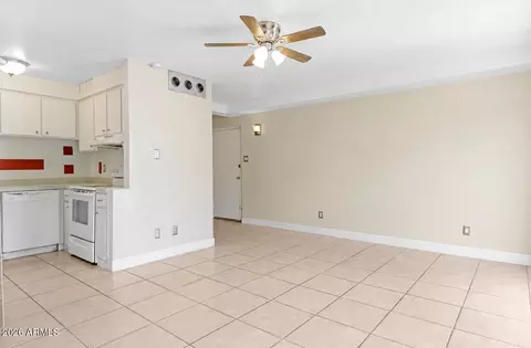 Living - 1006 E Osborn Rd #D, Phoenix, AZ 85014 photo 2 of 3