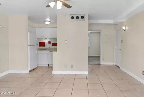 Living - 1006 E Osborn Rd #D, Phoenix, AZ 85014 photo 3 of 3