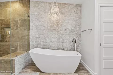 Bath - 4145 E Glenrosa Ave, Phoenix, AZ 85018 photo 1 of 4