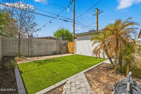 Exterior - 4145 E Glenrosa Ave, Phoenix, AZ 85018 photo 5 of 8