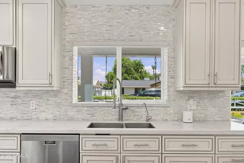 Kitchen - 4145 E Glenrosa Ave, Phoenix, AZ 85018 photo 3 of 3