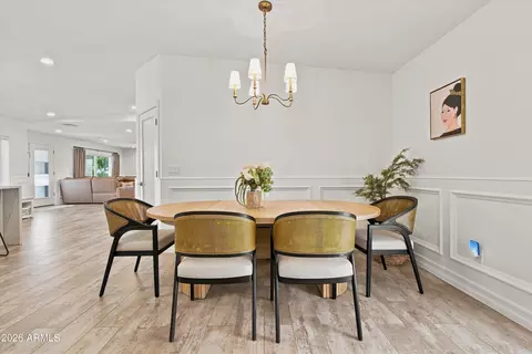 Dining - 4145 E Glenrosa Ave, Phoenix, AZ 85018 photo 1 of 3
