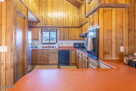 Kitchen - 73345 Urea Ranch Rd, Wenden, AZ 85357 photo 2 of 2