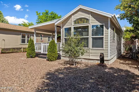 2232 Rodeo Rd, Overgaard, AZ 85933 photo 3