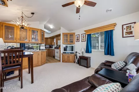 2232 Rodeo Rd, Overgaard, AZ 85933 photo 12