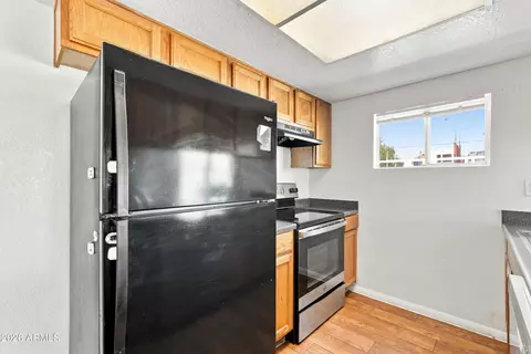 Kitchen - 6649 N 27th Ave, Phoenix, AZ 85017 photo 4 of 4