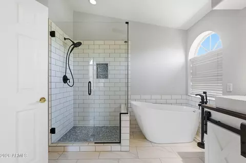 Bath - 4658 E Kelly Dr, Gilbert, AZ 85234 photo 2 of 6