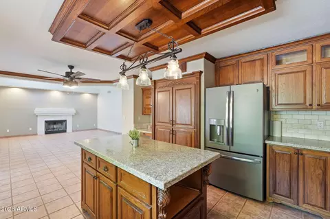Kitchen - 4658 E Kelly Dr, Gilbert, AZ 85234 photo 1 of 6