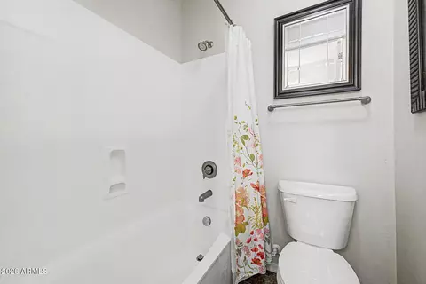 Bath - 2725 E Narrowleaf Dr, Gilbert, AZ 85298 photo 4 of 4