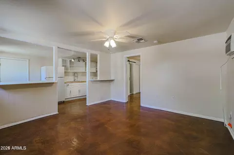 Living - 1005 E Moreland St, Phoenix, AZ 85006 photo 7 of 7