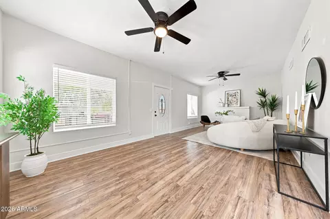 Living - 1005 E Moreland St, Phoenix, AZ 85006 photo 4 of 7
