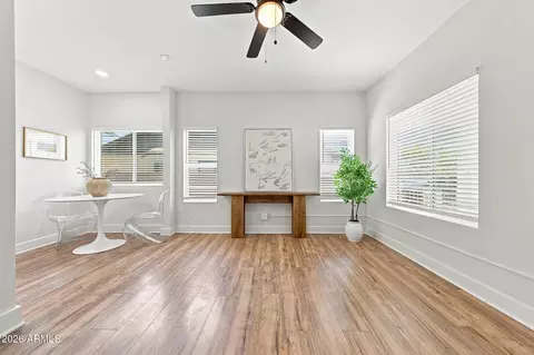 Living - 1005 E Moreland St, Phoenix, AZ 85006 photo 5 of 7