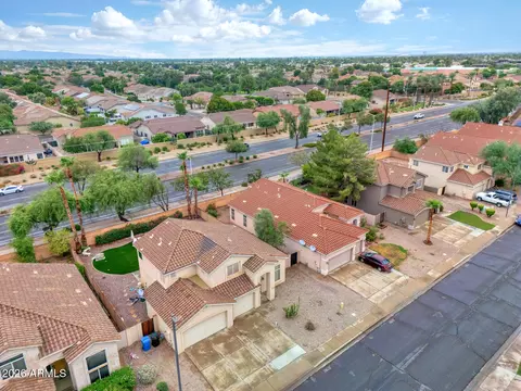 View/Area - 1908 S Saddle St, Gilbert, AZ 85233 photo 3 of 7