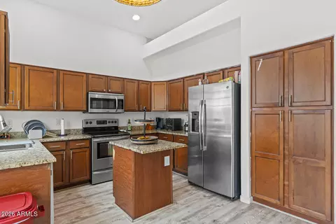 Kitchen - 1908 S Saddle St, Gilbert, AZ 85233 photo 3 of 6
