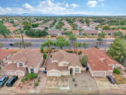 View/Area - 1908 S Saddle St, Gilbert, AZ 85233 photo 1 of 7