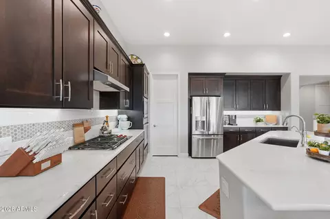 Kitchen - 4442 W Ruby Dr, Eloy, AZ 85131 photo 2 of 6