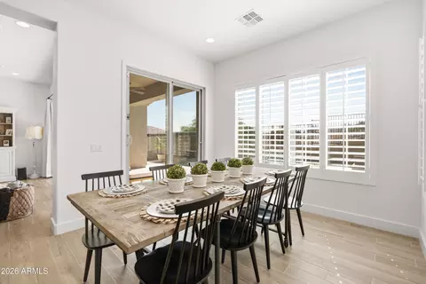 Dining - 16520 S 6th Pl, Phoenix, AZ 85048 photo 2 of 3