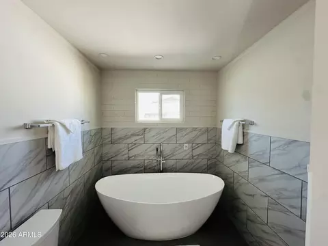 Bath - 5737 E Cicero St, Mesa, AZ 85205 photo 2 of 6
