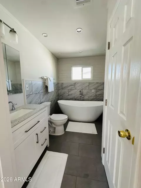 Bath - 5737 E Cicero St, Mesa, AZ 85205 photo 1 of 6