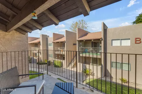 Exterior - 5525 E Thomas Rd #D5, Phoenix, AZ 85018 photo 3 of 5