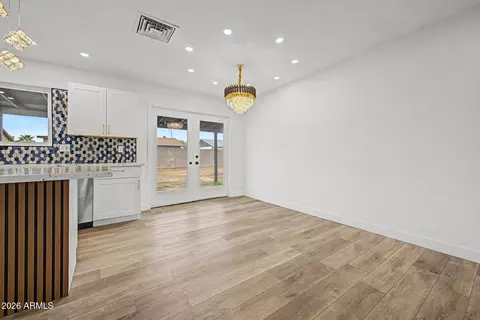 Dining - 3226 W Libby St, Phoenix, AZ 85053 photo 1 of 1