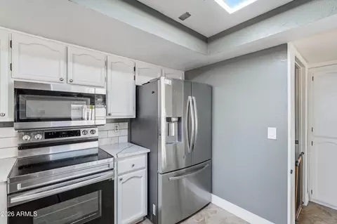Kitchen - 2202 E Hampton Ave, Mesa, AZ 85204 photo 3 of 3