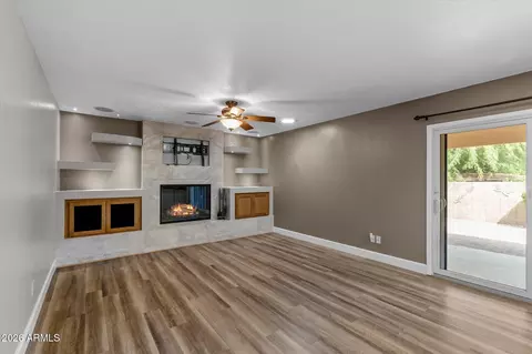 Living - 4016 E Shangri La Rd, Phoenix, AZ 85028 photo 1 of 2
