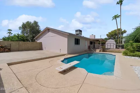 Exterior - 4016 E Shangri La Rd, Phoenix, AZ 85028 photo 2 of 4