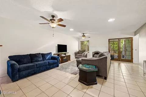 Living - 16637 N 29th Dr, Phoenix, AZ 85053 photo 1 of 1