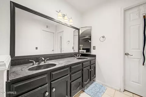 Bath - 16637 N 29th Dr, Phoenix, AZ 85053 photo 1 of 2