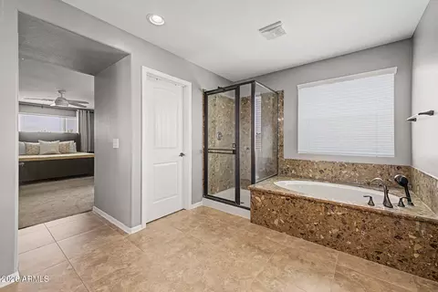 Bath - 2560 E Coconino Way, Gilbert, AZ 85298 photo 4 of 4