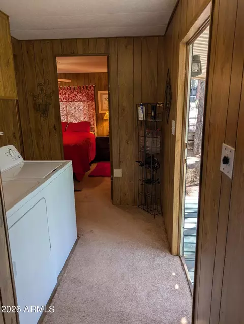 2179 N Woods Dr, Overgaard, AZ 85933 photo 16
