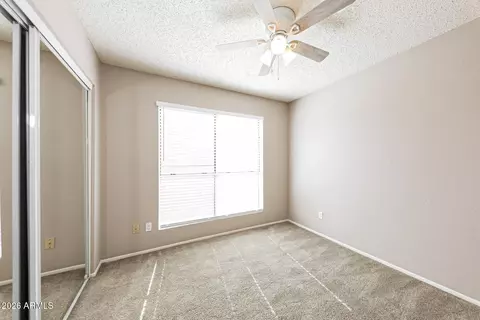 Bedroom - 525 E Taro Ln, Phoenix, AZ 85024 photo 3 of 4