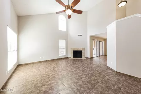 Living - 525 E Taro Ln, Phoenix, AZ 85024 photo 2 of 4