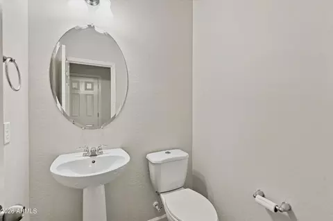 Bath - 3501 E Apricot Ln, Gilbert, AZ 85298 photo 1 of 6