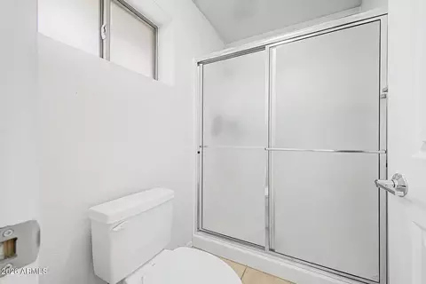 Bath - 11332 E Navarro Ave, Mesa, AZ 85209 photo 2 of 3