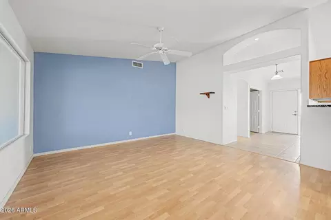 Living - 11332 E Navarro Ave, Mesa, AZ 85209 photo 3 of 5
