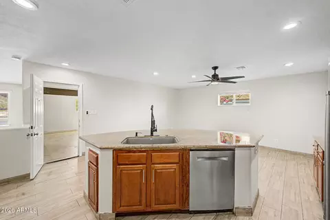 Kitchen - 3224 E Sweetwater Ave, Phoenix, AZ 85032 photo 3 of 4