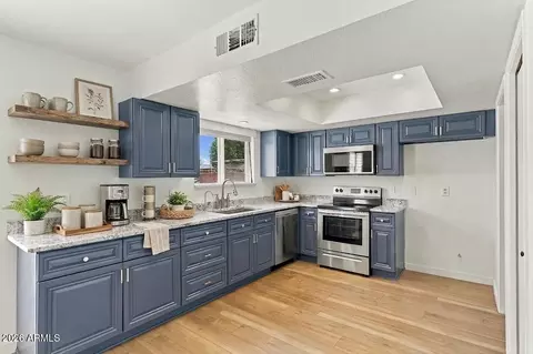 Kitchen - 3629 E Charter Oak Rd, Phoenix, AZ 85032 photo 1 of 5