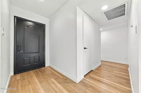 Entry Way - 3629 E Charter Oak Rd, Phoenix, AZ 85032 photo 2 of 3