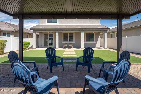 Exterior - 2437 E Alta Vista Rd, Phoenix, AZ 85042 photo 5 of 9
