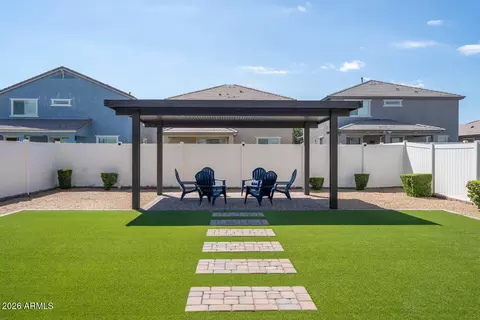 Exterior - 2437 E Alta Vista Rd, Phoenix, AZ 85042 photo 6 of 9