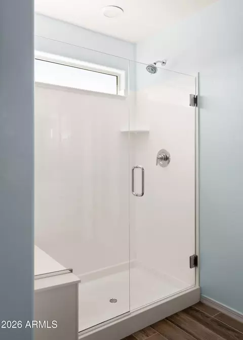 Bath - 2437 E Alta Vista Rd, Phoenix, AZ 85042 photo 2 of 3
