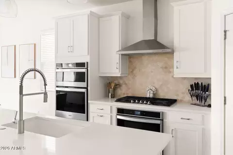 Kitchen - 2437 E Alta Vista Rd, Phoenix, AZ 85042 photo 2 of 3