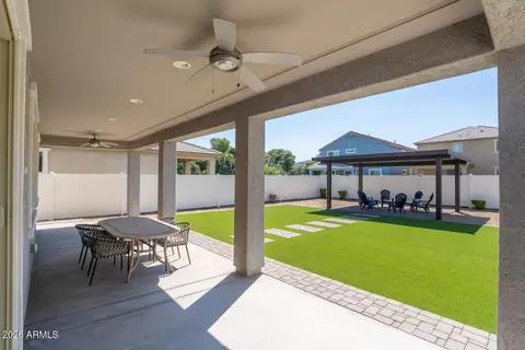 Exterior - 2437 E Alta Vista Rd, Phoenix, AZ 85042 photo 4 of 9