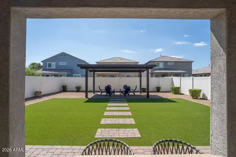 Exterior - 2437 E Alta Vista Rd, Phoenix, AZ 85042 photo 9 of 9
