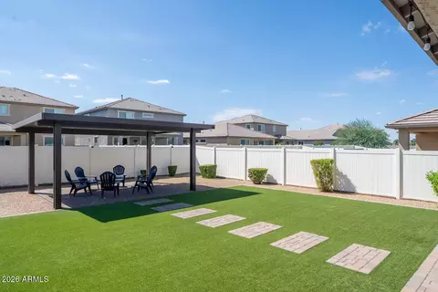 Exterior - 2437 E Alta Vista Rd, Phoenix, AZ 85042 photo 7 of 9