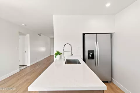 Kitchen - 3737 E Turney Ave #226, Phoenix, AZ 85018 photo 5 of 5