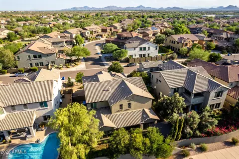 View/Area - 3726 E Cat Balue Dr, Phoenix, AZ 85050 photo 3 of 5